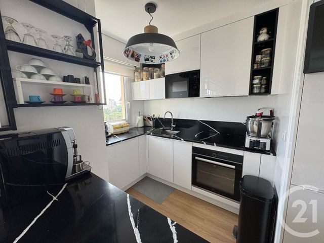 Afficher la photo en grand Appartement F4 à vendre - 4 pièces - 74,85 m2 - Dives Sur Mer - 14 - BASSE-NORMANDIE