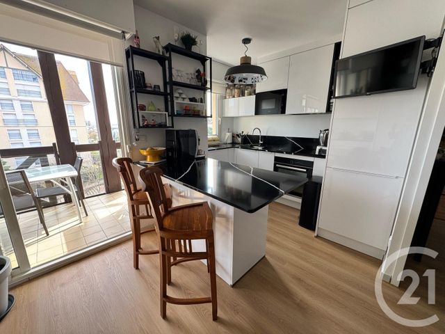 Afficher la photo en grand Appartement F4 à vendre - 4 pièces - 74,85 m2 - Dives Sur Mer - 14 - BASSE-NORMANDIE