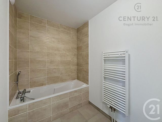 Appartement F4 &agrave; louer - 4 pi&egrave;ces - 81,41 m2 - Dives Sur Mer - 14 - BASSE-NORMANDIE