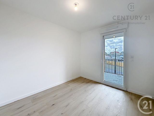 Appartement F4 &agrave; louer - 4 pi&egrave;ces - 81,41 m2 - Dives Sur Mer - 14 - BASSE-NORMANDIE