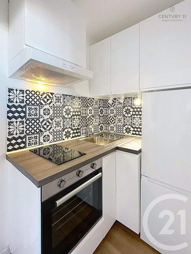 Appartement F2 + cabine &agrave; louer - 2 pi&egrave;ces - 35,91 m2 - Houlgate - 14 - BASSE-NORMANDIE