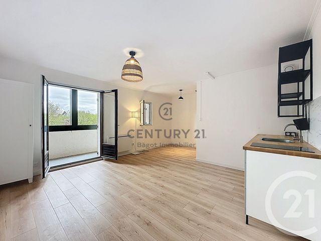 Appartement Studio à louer VARAVILLE