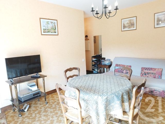 Afficher la photo en grand Appartement F2 à vendre - 2 pièces - 33,40 m2 - Villers Sur Mer - 14 - BASSE-NORMANDIE