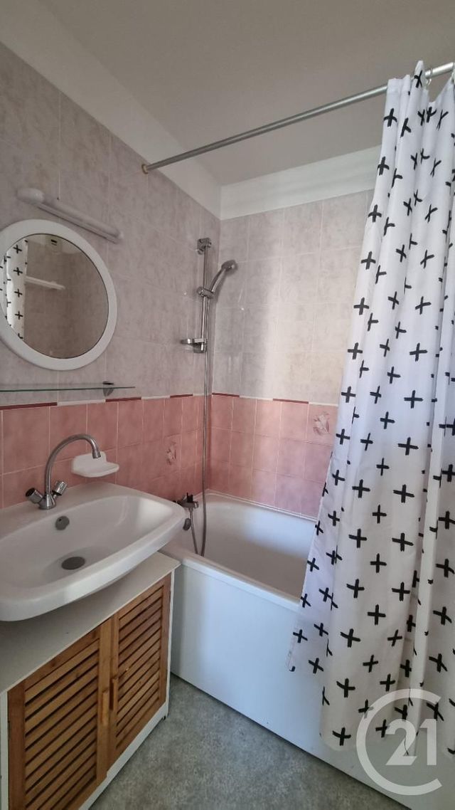 Afficher la photo en grand Appartement à louer - 2 pièces - 21,28 m2 - Villers Sur Mer - 14 - BASSE-NORMANDIE