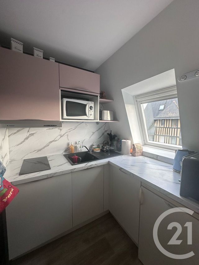 Afficher la photo en grand Appartement à louer - 2 pièces - 24,75 m2 - Villers Sur Mer - 14 - BASSE-NORMANDIE