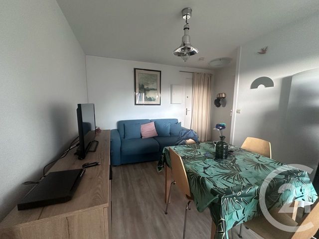 Afficher la photo en grand Appartement à louer - 2 pièces - 24,75 m2 - Villers Sur Mer - 14 - BASSE-NORMANDIE
