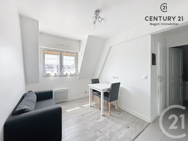 Appartement F2 &agrave; louer - 2 pi&egrave;ces - 27 m2 - Villers Sur Mer - 14 - BASSE-NORMANDIE