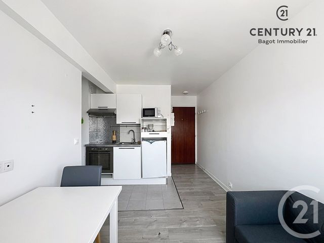 Appartement F2 &agrave; louer - 2 pi&egrave;ces - 27 m2 - Villers Sur Mer - 14 - BASSE-NORMANDIE