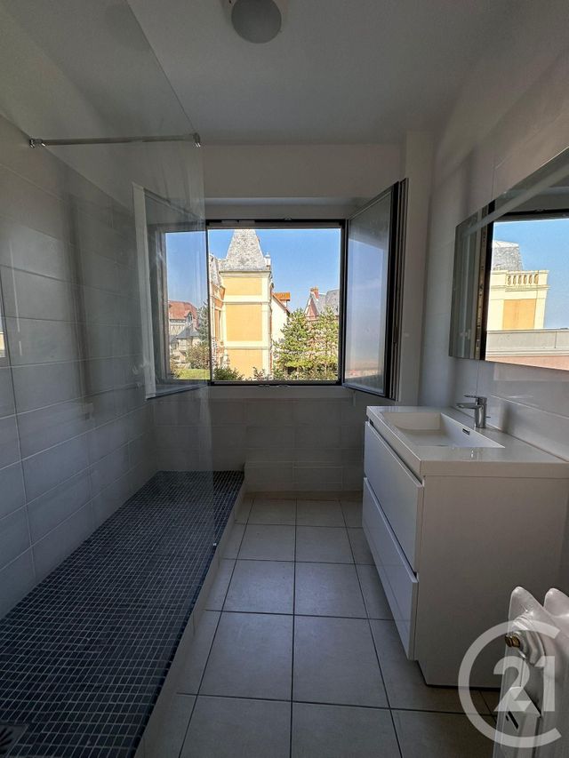 Appartement F3 à louer - 3 pièces - 75,71 m2 - Blonville Sur Mer - 14 - BASSE-NORMANDIE