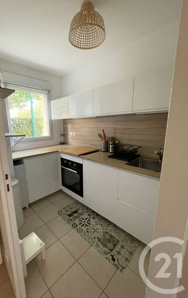 Maison &agrave; louer - 3 pi&egrave;ces - 62,78 m2 - Touques - 14 - BASSE-NORMANDIE