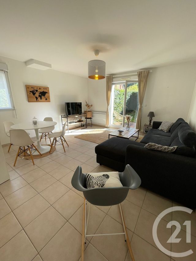 Maison &agrave; louer - 3 pi&egrave;ces - 62,78 m2 - Touques - 14 - BASSE-NORMANDIE