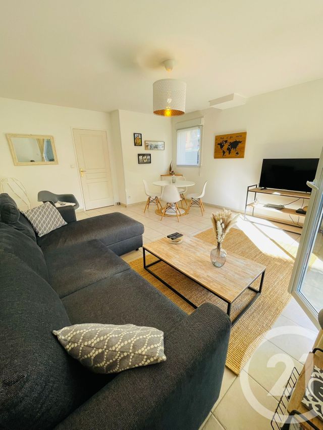 Maison &agrave; louer - 3 pi&egrave;ces - 62,78 m2 - Touques - 14 - BASSE-NORMANDIE