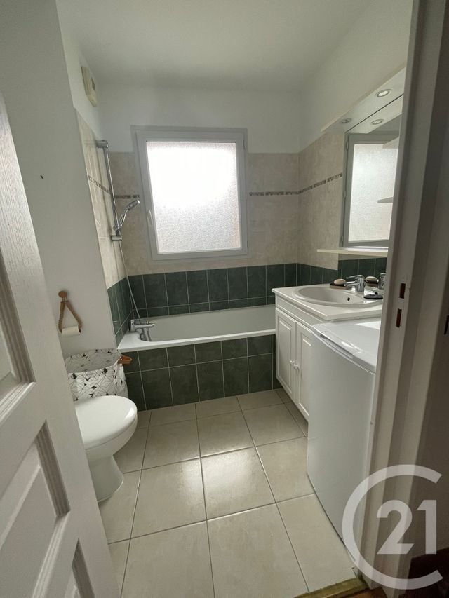 Maison &agrave; louer - 3 pi&egrave;ces - 62,78 m2 - Touques - 14 - BASSE-NORMANDIE