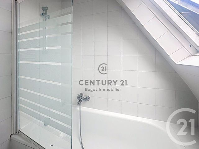 Appartement F2 &agrave; louer - 2 pi&egrave;ces - 28,90 m2 - Villers Sur Mer - 14 - BASSE-NORMANDIE