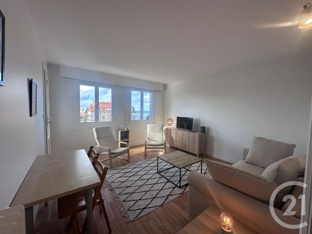 Appartement Studio &agrave; louer - 1 pi&egrave;ce - 30 m2 - Blonville Sur Mer - 14 - BASSE-NORMANDIE
